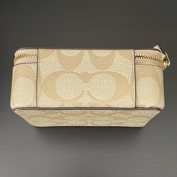 Coach Large Jewelry Box in Signature Canvas Light Khaki/Chalk • Brand 🆕 - Picture 7 of 16